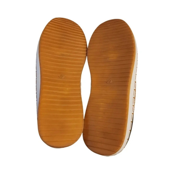 ⭐️ HOST PICK ⭐️ NEW Vintage Slip On Sneakers - Picture 5 of 5